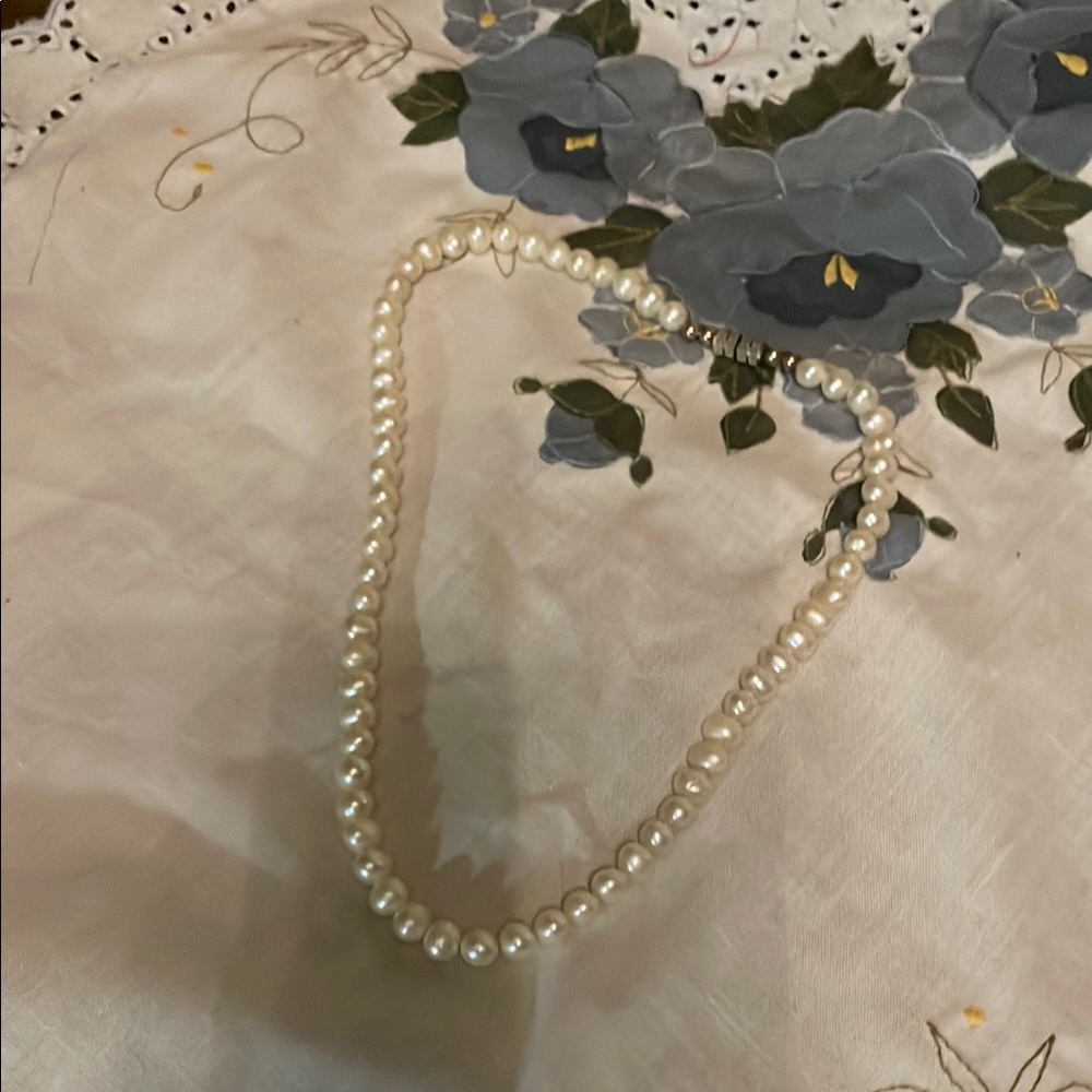 COPY - Elegant Pearl Necklace